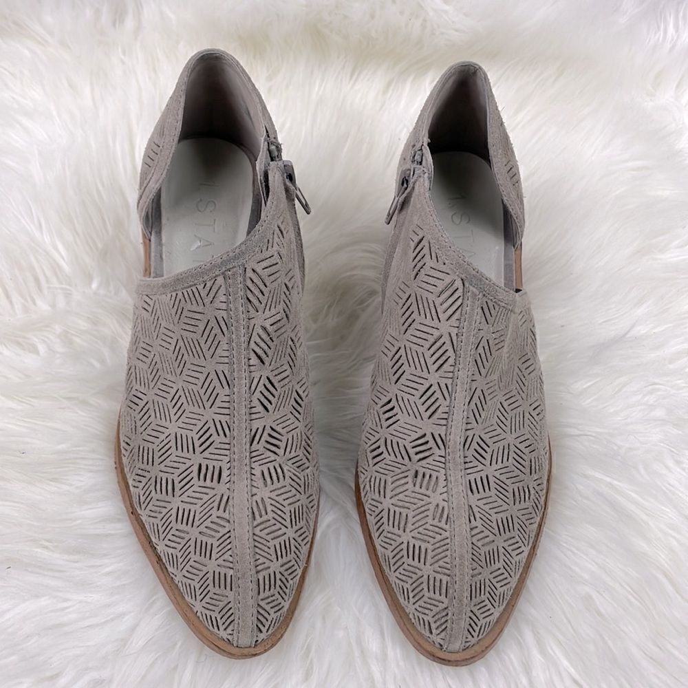 1. State | Tan pointy toe suede booties 6.0 cutout detail,zipper closure. - Picture 3 of 8